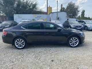 Skoda Superb foto 4