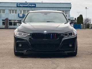 Ноздри BMW F30 стиль M3 (решетка радиатора) BMW F30/F31 черные глянцевые, черные матовые, M3 ноздри foto 6