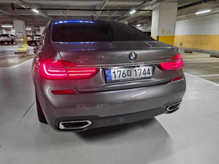 BMW 7 Series foto 4