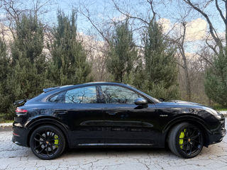 Porsche Cayenne Coupe foto 2