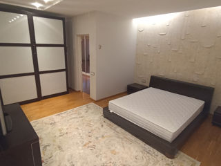 Apartament cu 3 camere, 160 m², Centru, Chișinău foto 3
