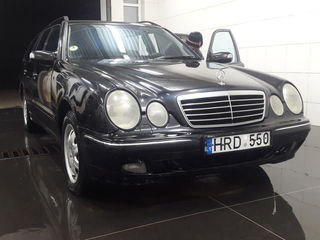 Mercedes E Class foto 2