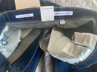 Calvin Klein Jeans foto 2
