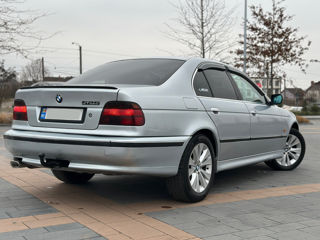 BMW 5 Series foto 5