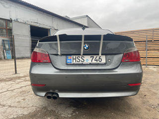 BMW 5 Series foto 5