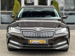 Skoda Superb foto 2