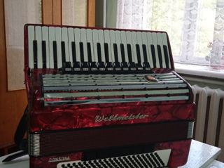 Vând acordeon