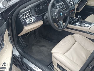 BMW 7 Series foto 9