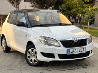 Skoda Fabia foto 2