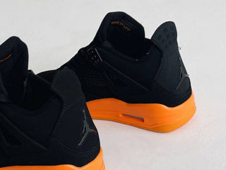 Nike Air Jordan 4 Retro Black/Orange foto 5