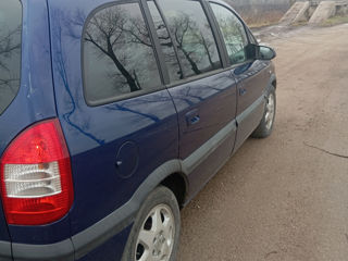 Opel Zafira foto 7