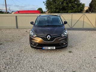 Renault Grand Scenic foto 2