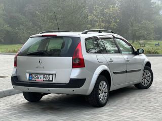 Renault Megane foto 2