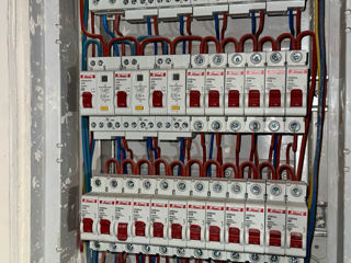 Ofer servicii de electrician 24/24 de urgenta foto 11