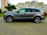 Audi Q7 foto 2