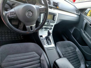 Volkswagen Passat foto 3