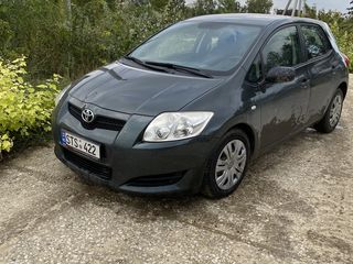 Toyota Auris foto 1