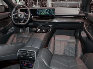 BMW 5 Series foto 7