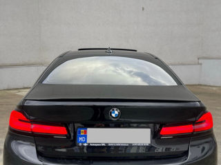 BMW 5 Series foto 4