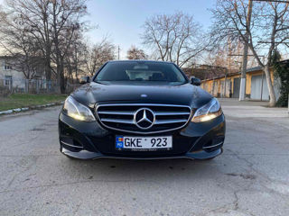 Mercedes E-Class foto 1