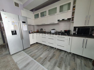 Apartament cu 3 camere, 105 m², Telecentru, Chișinău foto 3