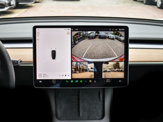 Tesla Model 3 foto 9