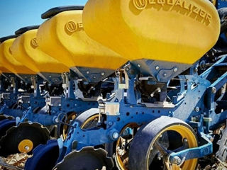 Semănătoare pneumatică de precizie  Equalizer Mini-Till/No-Till 8 r Сеялка Эквалайзер