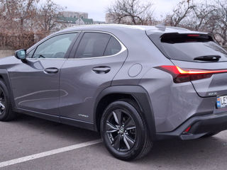 Lexus UX foto 6