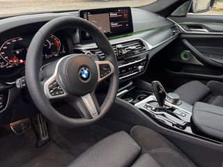 BMW 5 Series foto 5