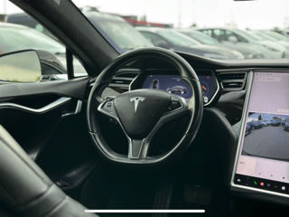 Tesla Model S foto 7