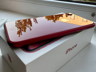 iPhone Xr 128 Гб красный в хорошем состоянии