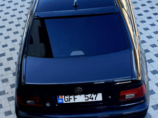 BMW 5 Series foto 3