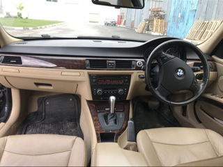 Dezmembrez bmw e90 m47 163cai automat foto 4