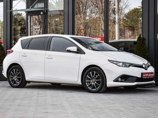 Toyota Auris foto 1