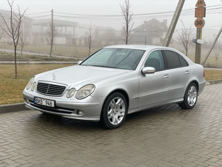 Mercedes E-Class foto 2