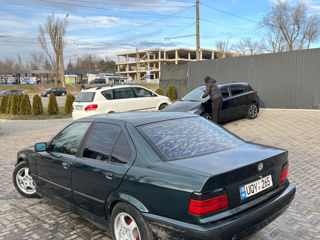 BMW 3 Series foto 5