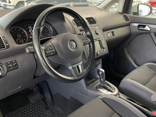 Volkswagen Touran foto 8