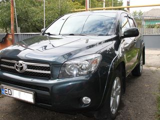 Toyota Rav 4 foto 1