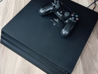 Vând PlayStation 4 pro foto 2