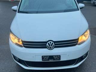 Volkswagen Touran foto 4