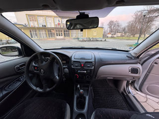 Nissan Almera foto 8