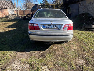 Nissan Almera foto 4