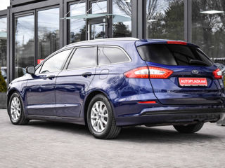 Ford Mondeo foto 2