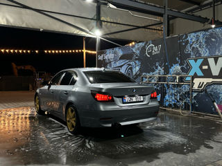 BMW 5 Series foto 4