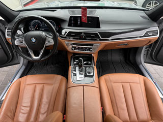 BMW 7 Series foto 8