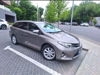 Toyota Auris foto 1