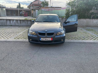 BMW 3 Series Touring foto 3