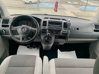 Volkswagen Caravelle foto 17