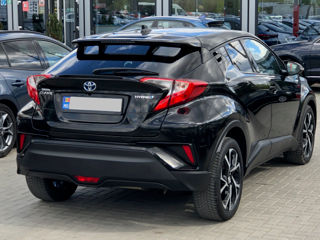 Toyota C-HR foto 3