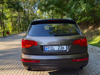 Audi Q7 foto 8